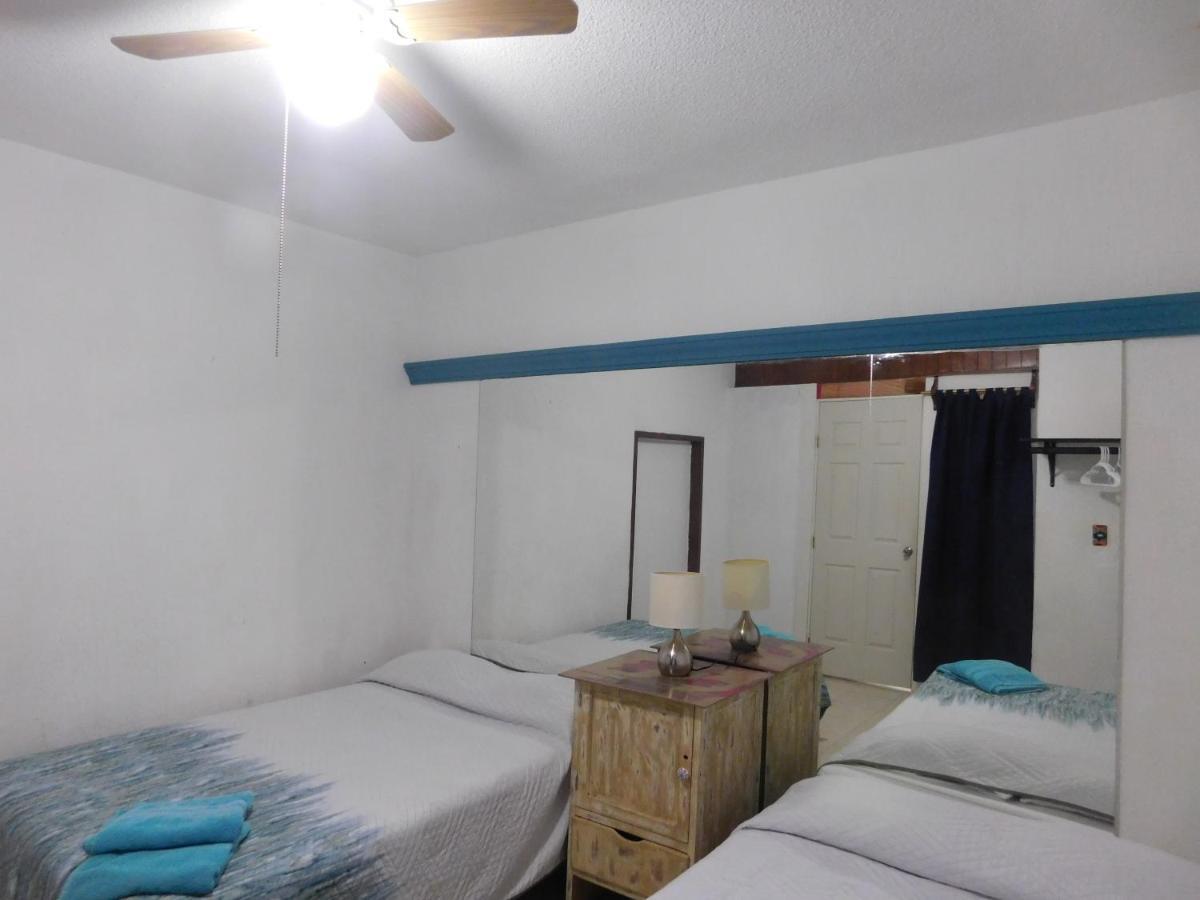 Casona Luciernaga-Casa De Huespedes Guest House เลออน ภายนอก รูปภาพ