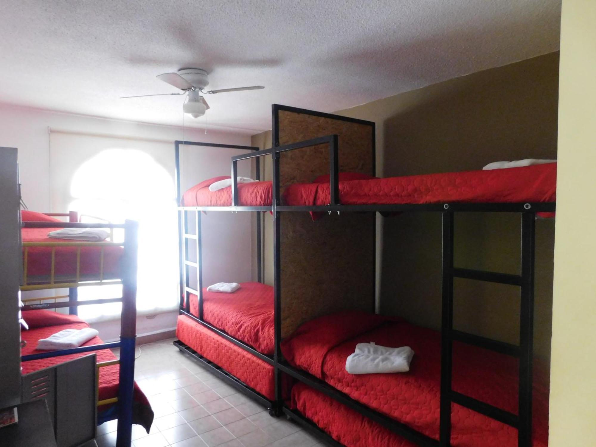 Casona Luciernaga-Casa De Huespedes Guest House เลออน ภายนอก รูปภาพ