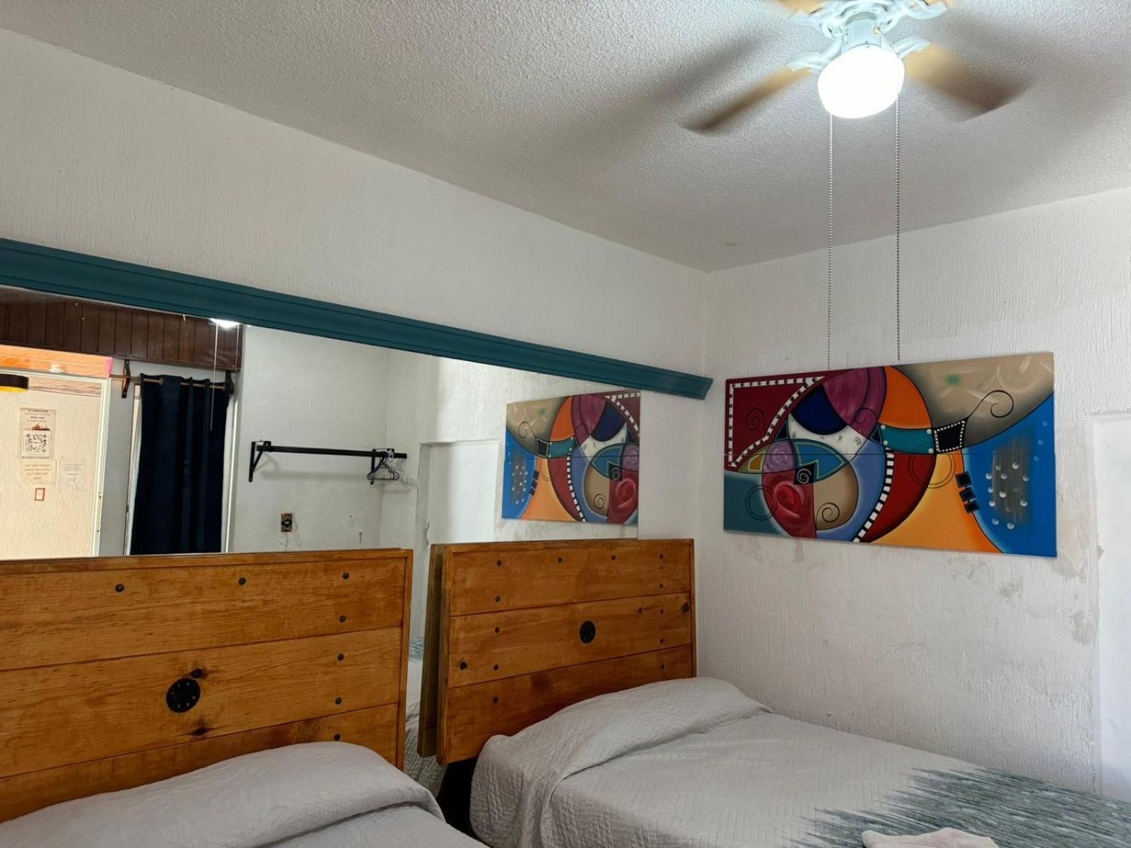 Casona Luciernaga-Casa De Huespedes Guest House เลออน ภายนอก รูปภาพ