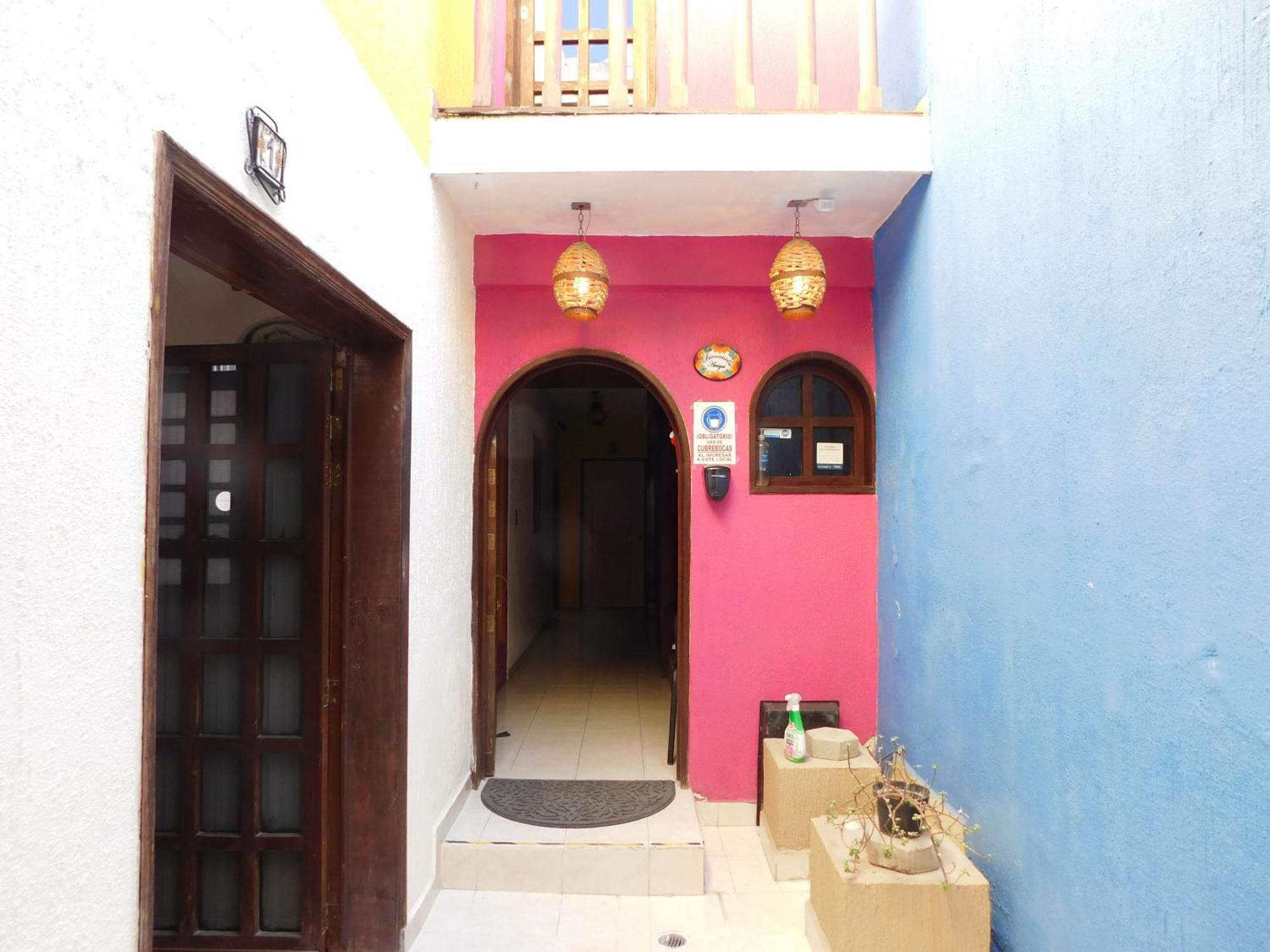 Casona Luciernaga-Casa De Huespedes Guest House เลออน ภายนอก รูปภาพ