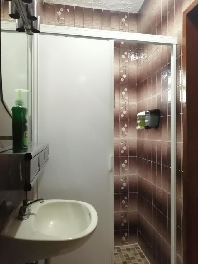 Casona Luciernaga-Casa De Huespedes Guest House เลออน ภายนอก รูปภาพ